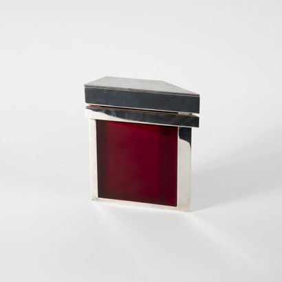 Ron SARIEL (1963) Box sculpture in silver plated metal and glass paste "Sang de boeuf"....