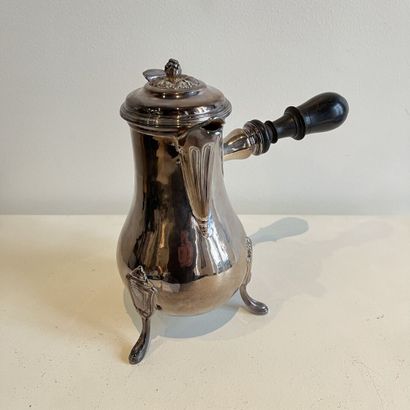 Antoine BOULLIER (reçu Maître à Paris en 1775) Coffee pot in silver of form pansue...