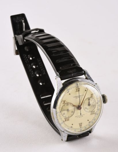 S.COCHER & CO, CHRONOGRAPHE SUISSE vers 1940 Large chronographe en acier, boitier...