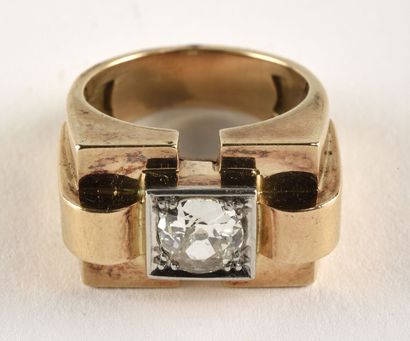 null Ring "Tank" in platinum (850 thousandths) and yellow gold 18K (750 thousandths)...