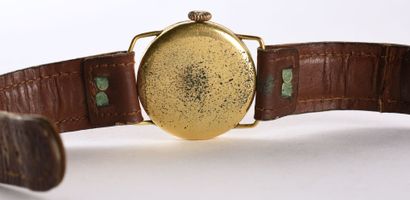 ZENITH vers 1955 Montre bracelet en métal plaqué, boitier rond à grande ouverture,...