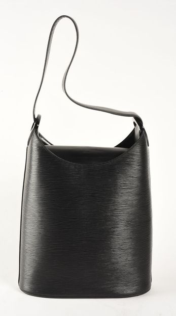 LOUIS VUITTON Bag model Aquarius in leather and black Plexiglas. 

Smooth leather...