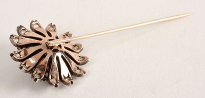 null A tie pin in pink gold 14K (585 thousandths) doubled by silver (800 thousandths)...