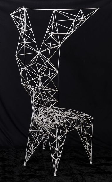 TOM DIXON (1959) Chaise "Pylon Chair". 

Structure en fils de fer laqués blanc.

Circa...