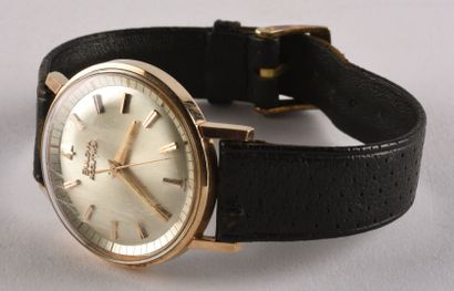 BULOVA " Accutron" M 4 ref. 28115, vers 1972 Élégante montre bracelet en métal plaqué,...