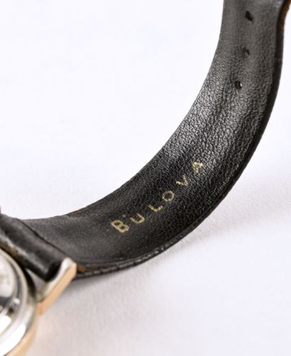 BULOVA " Accutron" M 4 ref. 28115, vers 1972 Élégante montre bracelet en métal plaqué,...