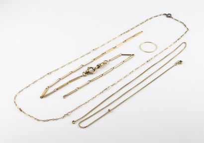 null Lot de bijoux en or jaune (750) comprenant deux chaines dont une ponctuée de...