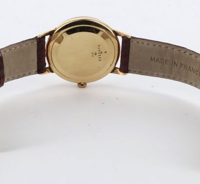 JAEGER LECOULTRE "Classique" ref.20002 vers 1965 Yellow gold (750) wristwatch, round...