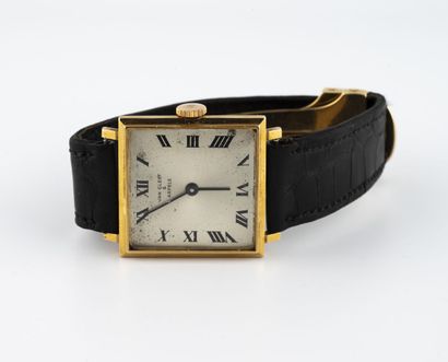 VAN CLEEF & ARPELS ref.6831 vers 1965 Montre bracelet d'homme, boitier carré en or...