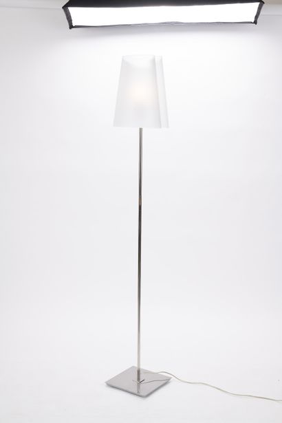 null Brand FLAVER, 
Model FLO 215
Halogen floor lamp, chrome base, white satin glass...