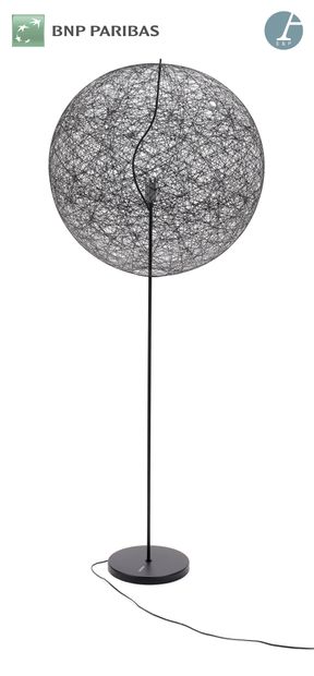 null Floor lamp, the foot in black lacquered tubular metal, the spherical lampshade...