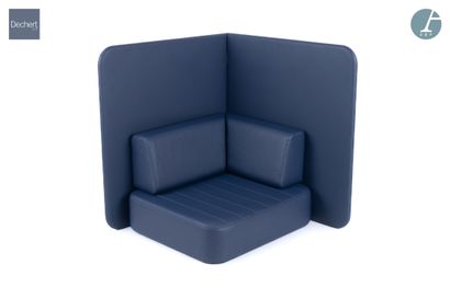 null WIESNER HAGER Publisher

Corner sofa in navy blue leatherette.

Condition of...
