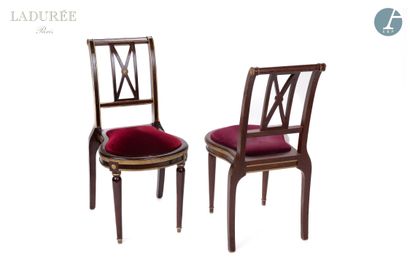 null En provenance de la Maison Ladurée - Salon Paeva

Lot de quatre chaises en bois...
