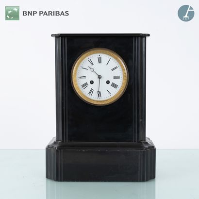 null Black marble clock. The white enamel dial with Roman numerals. 

Napoleon III...