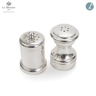 null From the Hotel Le Meurice

Set of two silver plated salt shakers.
Italian work.
H...