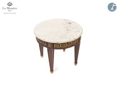 null From the Hotel Le Meurice - Room 427

Circular pedestal table in natural wood...