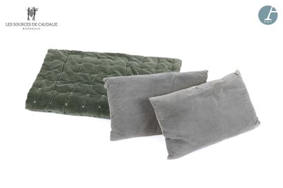 null From Sources de Caudalie (Grange à Bateaux)
Bed set including two cushions in...