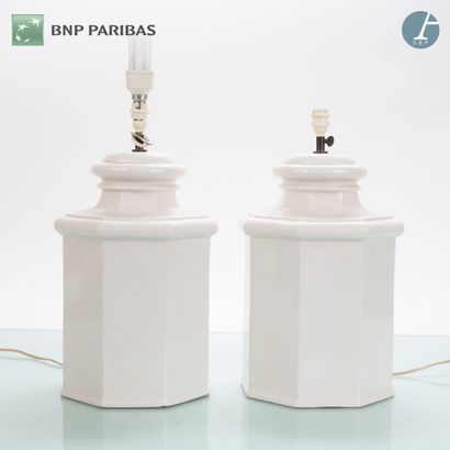 null Pair of lamps, the octagonal shaft in white porcelain.
Sold without lampshade
H...