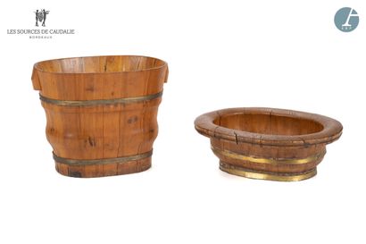 null From Sources de Caudalie - Room 40 "Vent du Large" (Boat Barn)
Set of two wooden...