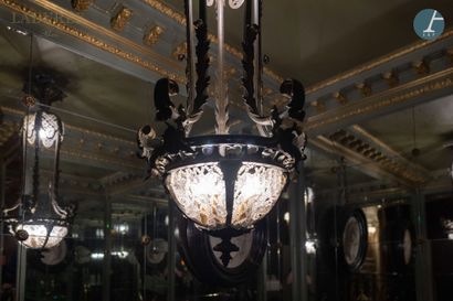 null From the House of Ladurée

Chandelier in chased bronze with black patina decorated...