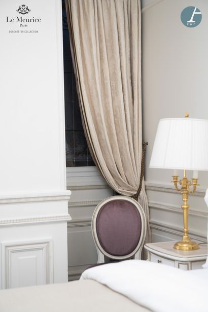 null From the Hotel Le Meurice - Room 426

House LELIEVRE
Two pairs of beige brocade...