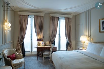 null From the Hotel Le Meurice - Room 417

House FADINI BORGHI
Two pairs of curtains...