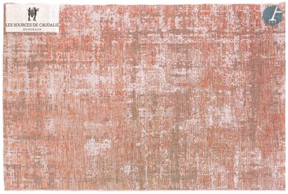 null From Sources de Caudalie - Room 40 "Vent du Large" (Boat Barn)
Carpet with red...
