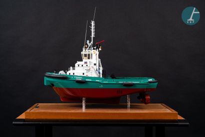 Maquette Model of the offshore tug Pyrrhos Port aux Français, under Plexiglas showcase...