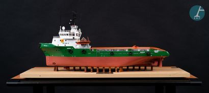 Maquette offshore Model of the Wesa (offshore) under Plexiglas display case and wooden...