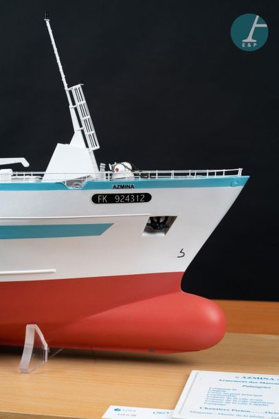 Maquette d’un bateau de pêche Maquette du navire de pêche AZIMINA Port aux Français,...