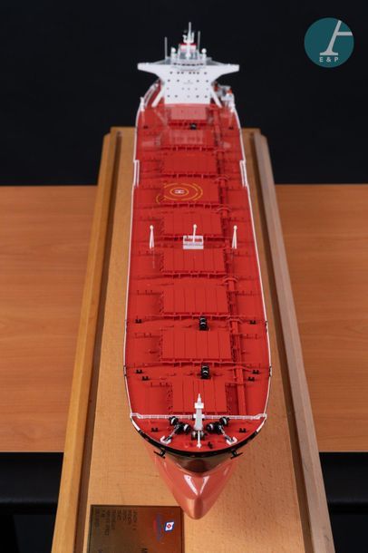 Maquette minéralier Model ore carrier
Built in 2005 by the Daewoo shipyards in Korea,...