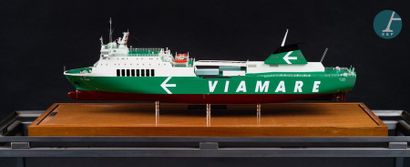 Maquette d’un navire roulier Model of the Via Ligure Palermo, a ship built in 1992...