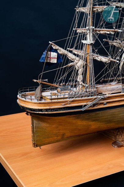 Maquette Modern wooden model of a three-masted "Sark Cutty". 
Accidents and misses....
