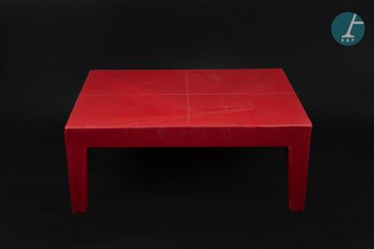 null Set of three square coffee tables, covered with red leather. 
Dim: approx. 1m...
