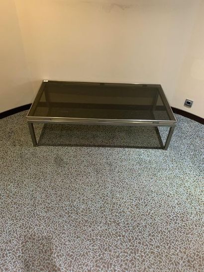 null Wrought iron coffee table.
Dimensions: 130cm wide, 68cm deep, 37cm high