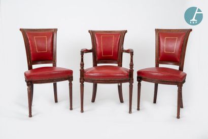En provenance du siège de la Région Île-de-France An armchair and a pair of chairs...