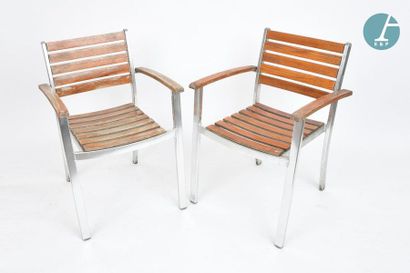 En provenance du siège de la Région Île-de-France Outdoor furniture, made of aluminium...
