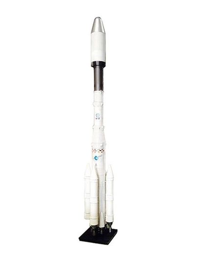 null Ariane 4 model version 44L ech.1/20

Large model of more than 300cm of the Ariane...