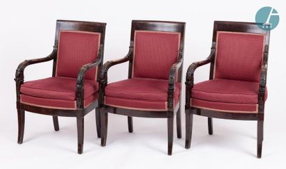 En provenance de l'ancien siège de la banque LAZARD Fourteen mahogany armchairs moulded...