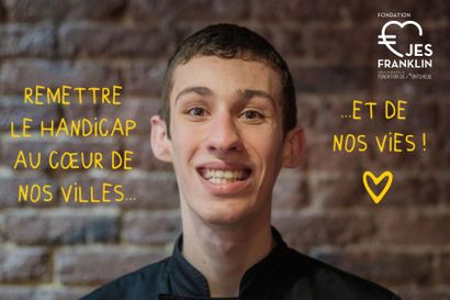 Un repas offert pour 4 personnes au Café Joyeux des Champs-Élysées An opportunity...