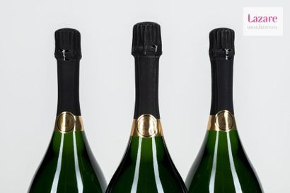 null CHAMPAGNE CUVÉE RENÉ LALOU, Mumm. Trois Magnums datés 1999.