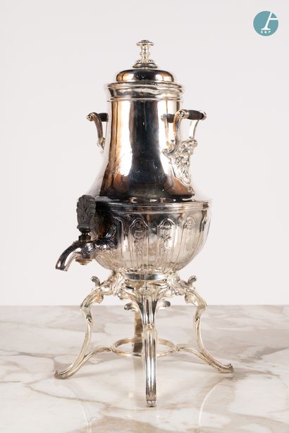 null 
From a prestigious Parisian Palace 


CHRISTOFLE 

Samovar in silver plated...