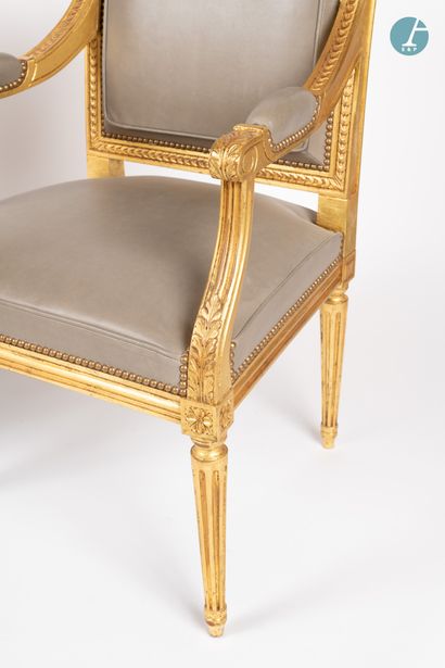 null 
From a prestigious Parisian Palace 
﻿﻿
An armchair with an upside-down back...