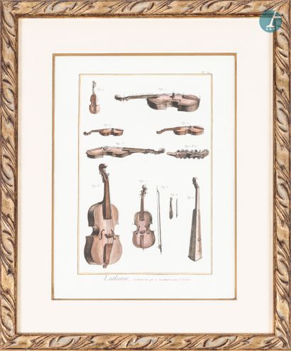 En provenance d'un prestigieux Palace parisien 
Set of three framed "Musical Instruments"...