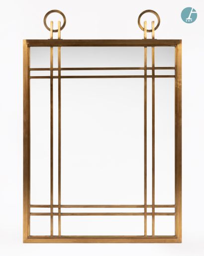 null 
From a prestigious Parisian Palace 


Brass mirror. Modern work. 

H : 103,5...