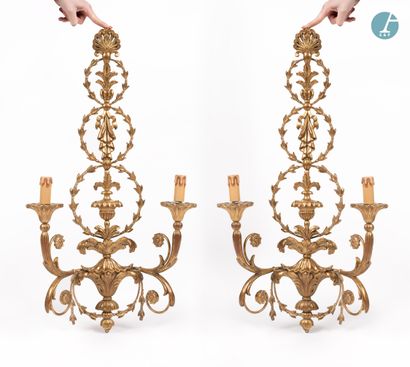 null 
From a prestigious Parisian Palace 
﻿﻿
Suite of three moulded, carved and gilded...