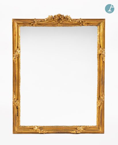 null 
From a prestigious Parisian Palace 


Moulded, carved and gilded wooden mirror,...