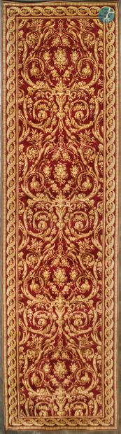 En provenance d'un prestigieux Palace parisien 
Soap carpet in wool with burgundy...