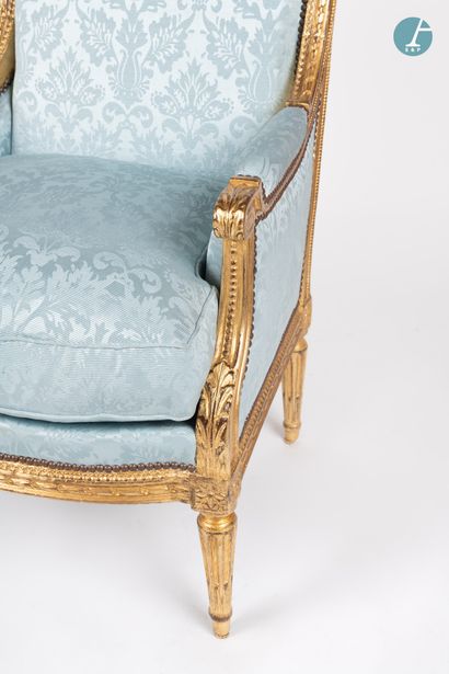 null 
From a prestigious Parisian Palace 


Pair of moulded, carved and gilded wooden...