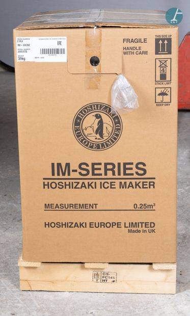 En provenance de l'ancien Hôtel W Paris-Opéra HOSHIZAKI Full truncated cone ice maker,...